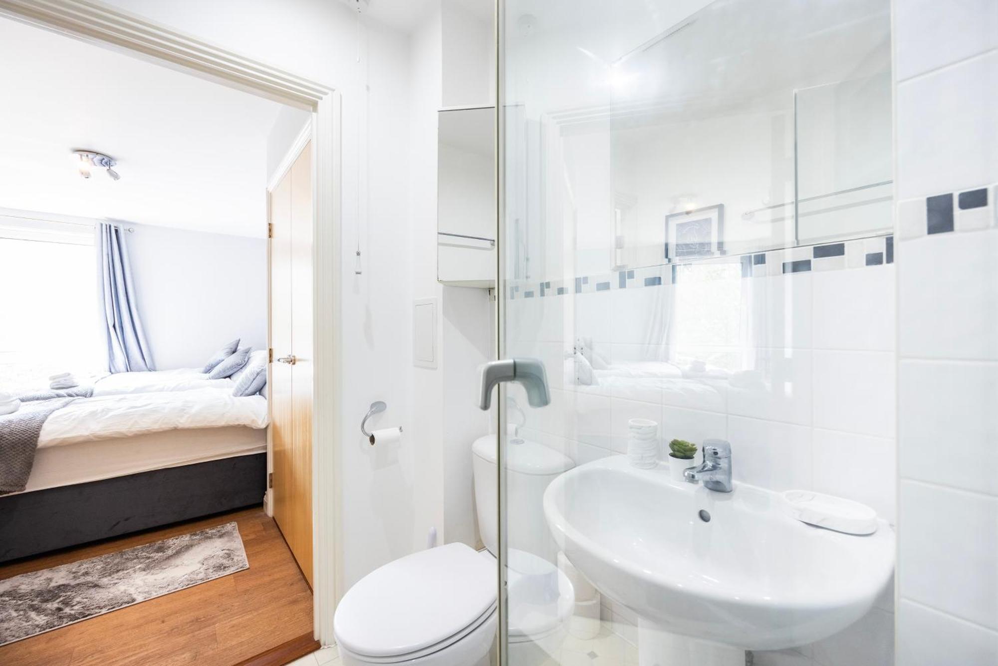 Modern 2 Bed Flat In Greenwich