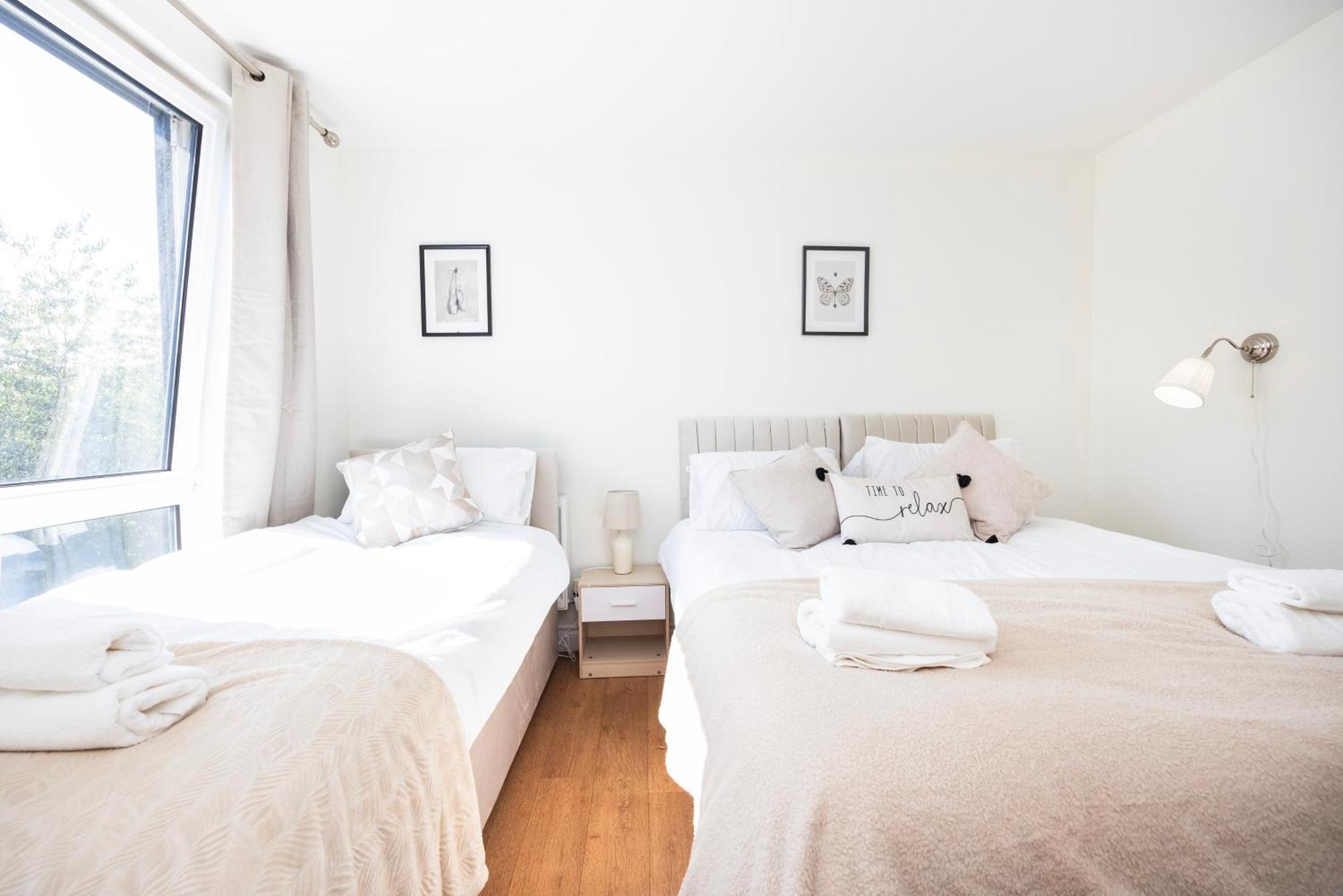 Modern 2 Bed Flat In Greenwich *