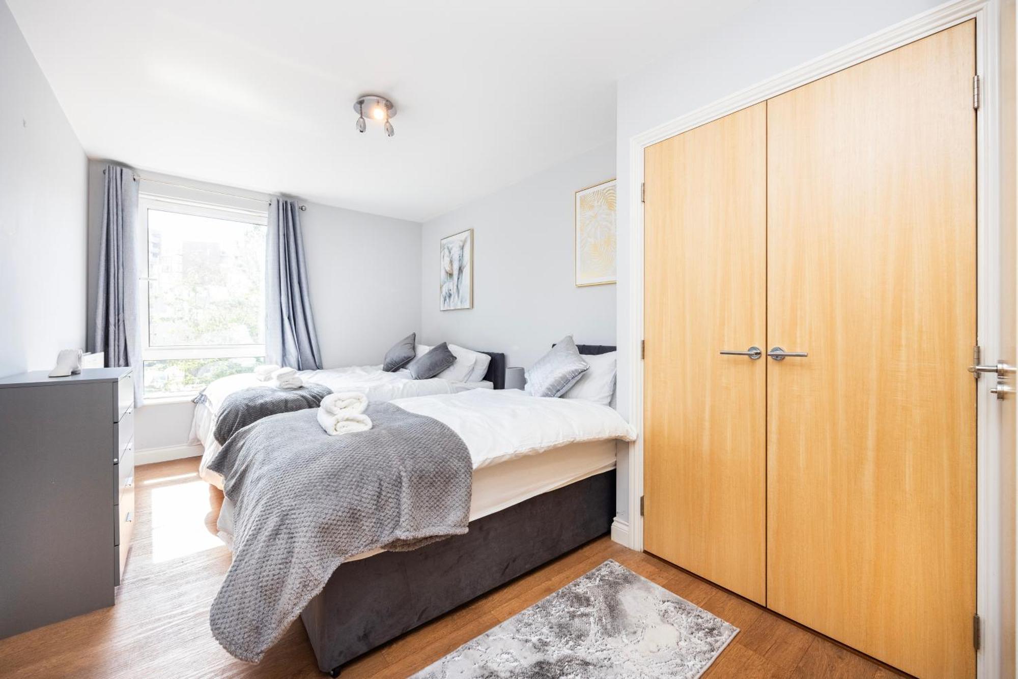Modern 2 Bed Flat In Greenwich Appartamento