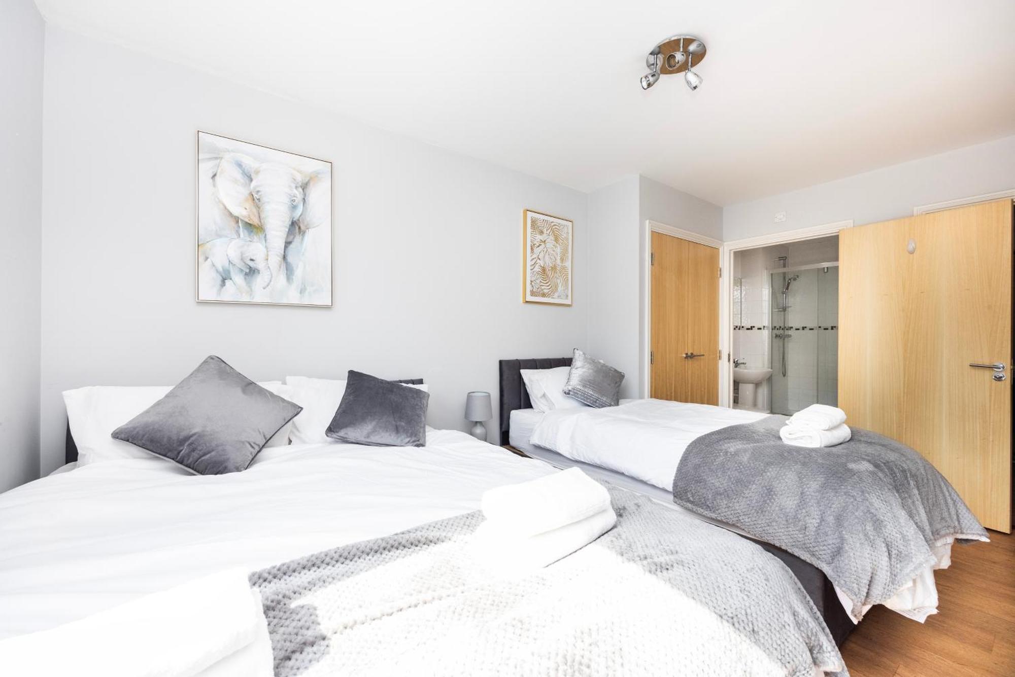 Modern 2 Bed Flat In Greenwich Londra