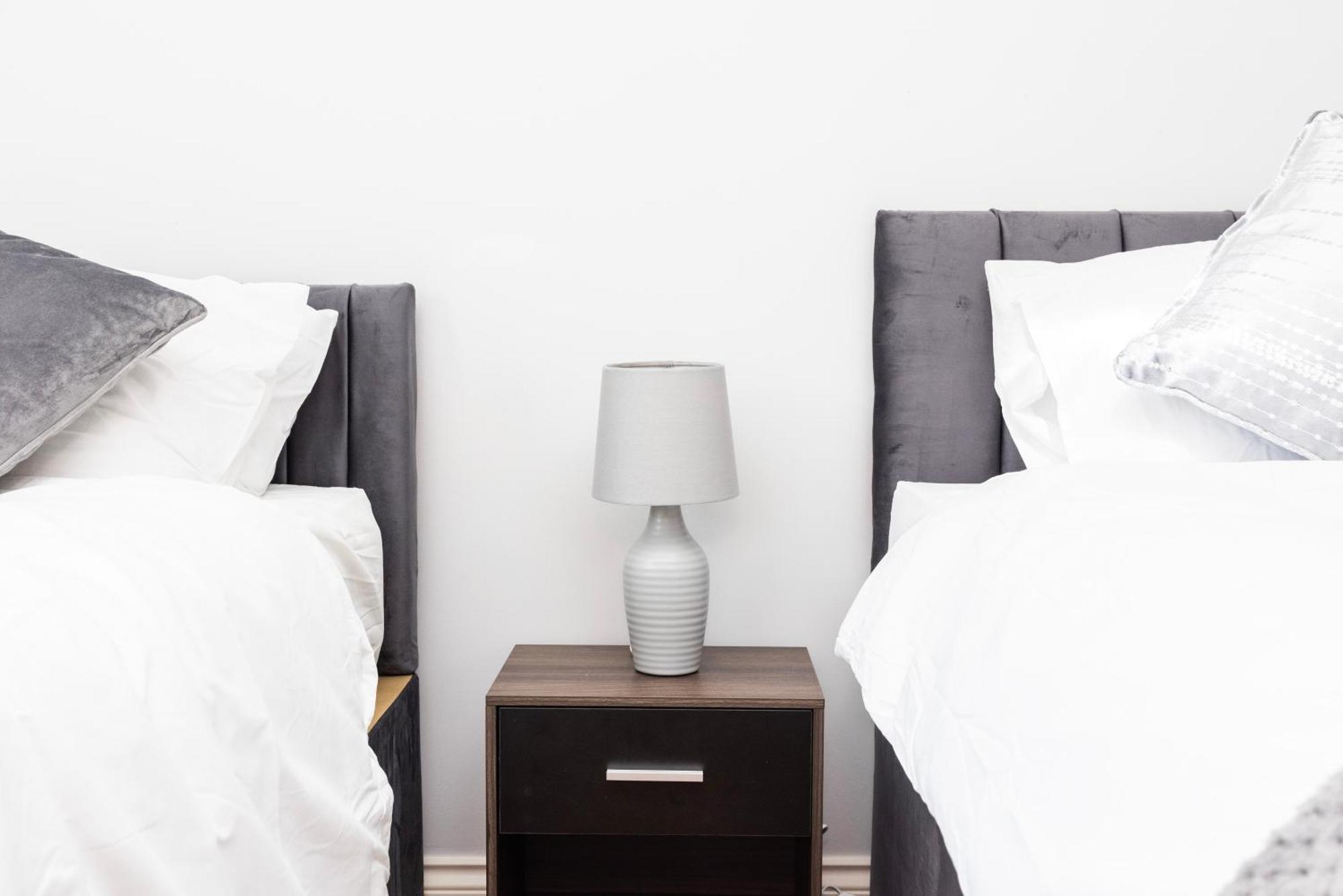 Modern 2 Bed Flat In Greenwich